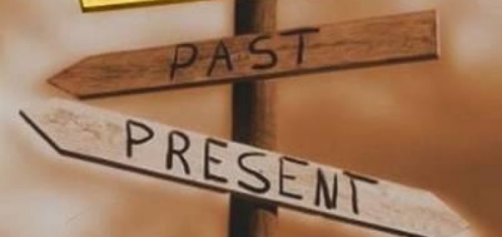 cartello che segnala l'essere qui ed ora